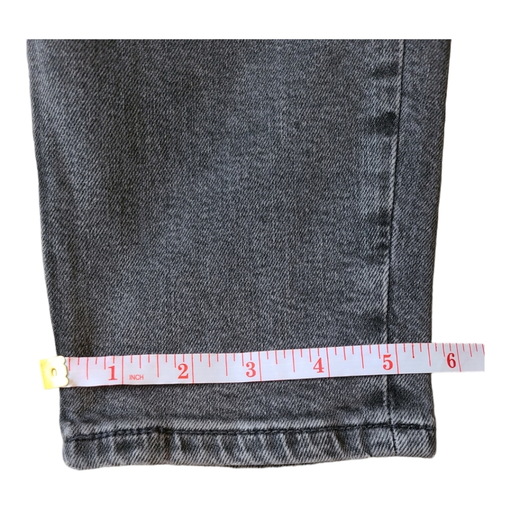 Levi's - Picture 3 of 4